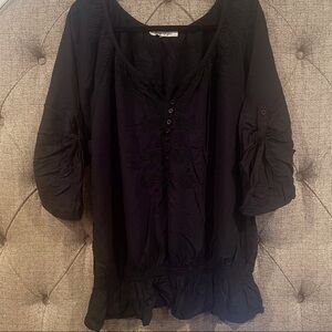 Jennifer & Grace Black Top with Detailing XL